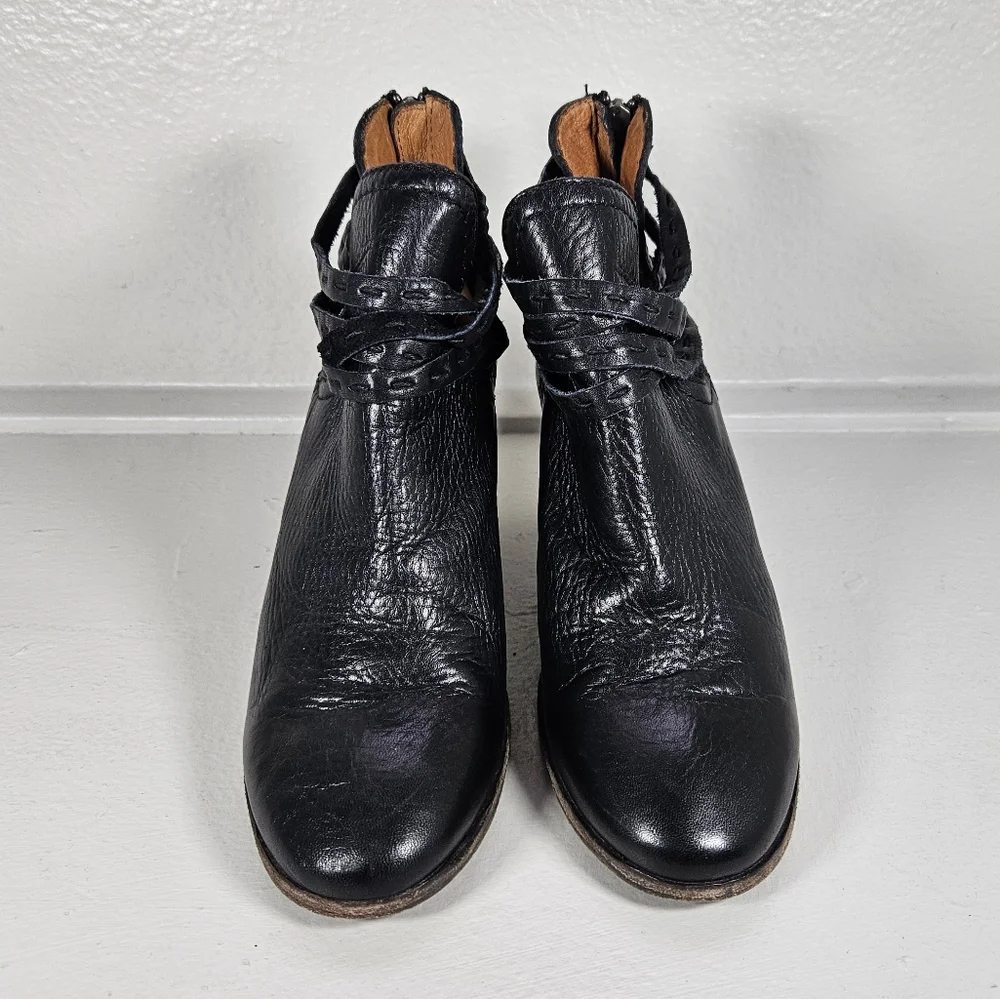 Frye Naomi Pickstitch Black Leather Ankle boots Size 7